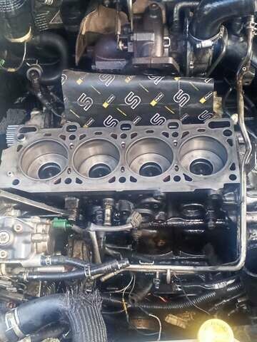 Серый Мазда 6, объемом двигателя 2 л и пробегом 246 тыс. км за 4000 $, фото 4 на Automoto.ua