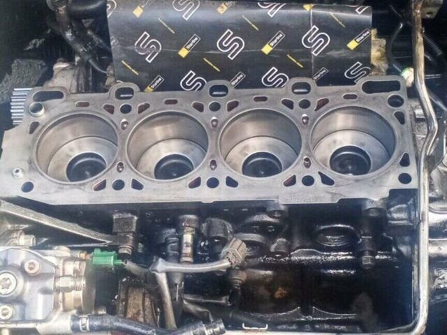 Сірий Мазда 6, об'ємом двигуна 2 л та пробігом 246 тис. км за 3200 $, фото 4 на Automoto.ua