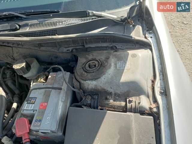 Сірий Мазда 6, об'ємом двигуна 2 л та пробігом 333 тис. км за 2359 $, фото 10 на Automoto.ua