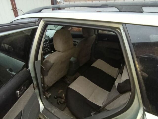 Серый Мазда 6, объемом двигателя 2 л и пробегом 320 тыс. км за 1691 $, фото 4 на Automoto.ua