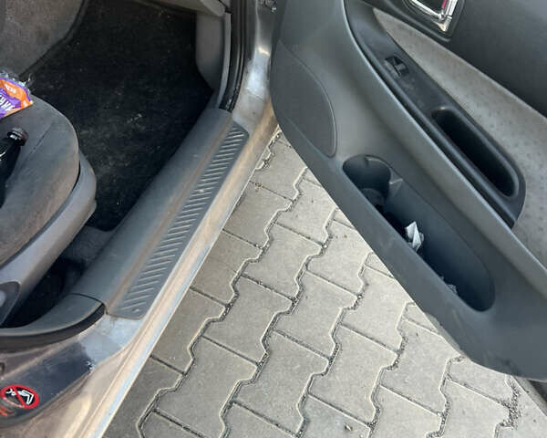 Сірий Мазда 6, об'ємом двигуна 2 л та пробігом 293 тис. км за 1600 $, фото 14 на Automoto.ua