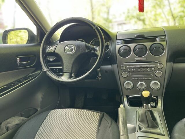 Серый Мазда 6, объемом двигателя 2 л и пробегом 350 тыс. км за 1550 $, фото 12 на Automoto.ua