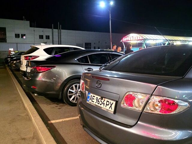 Серый Мазда 6, объемом двигателя 2.3 л и пробегом 311 тыс. км за 5800 $, фото 2 на Automoto.ua