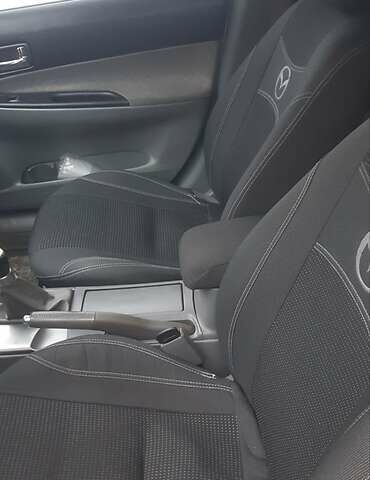 Серый Мазда 6, объемом двигателя 2.01 л и пробегом 270 тыс. км за 3400 $, фото 5 на Automoto.ua