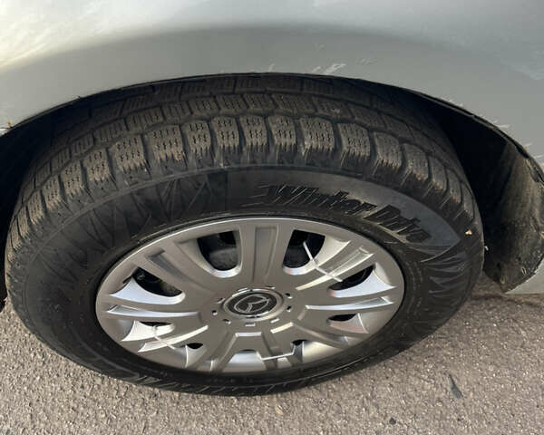 Серый Мазда 6, объемом двигателя 2 л и пробегом 399 тыс. км за 3100 $, фото 10 на Automoto.ua