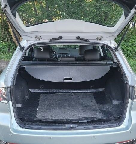 Сірий Мазда 6, об'ємом двигуна 2 л та пробігом 210 тис. км за 2450 $, фото 4 на Automoto.ua