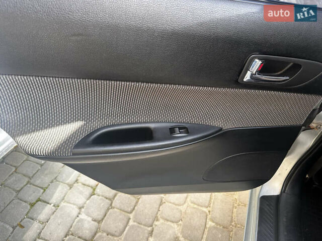 Сірий Мазда 6, об'ємом двигуна 2 л та пробігом 257 тис. км за 3950 $, фото 34 на Automoto.ua