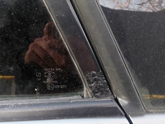 Серый Мазда 6, объемом двигателя 2 л и пробегом 336 тыс. км за 3600 $, фото 8 на Automoto.ua