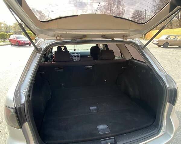 Сірий Мазда 6, об'ємом двигуна 2 л та пробігом 350 тис. км за 3400 $, фото 7 на Automoto.ua