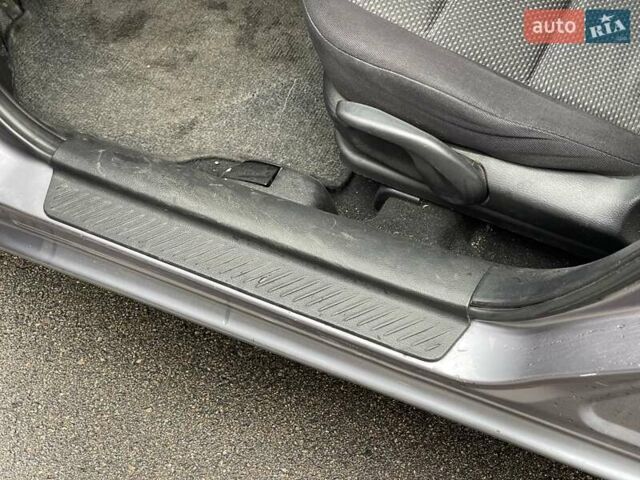 Серый Мазда 6, объемом двигателя 1.8 л и пробегом 315 тыс. км за 3800 $, фото 15 на Automoto.ua