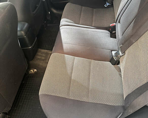 Сірий Мазда 6, об'ємом двигуна 2 л та пробігом 257 тис. км за 3950 $, фото 33 на Automoto.ua