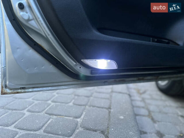 Сірий Мазда 6, об'ємом двигуна 2 л та пробігом 257 тис. км за 3950 $, фото 10 на Automoto.ua