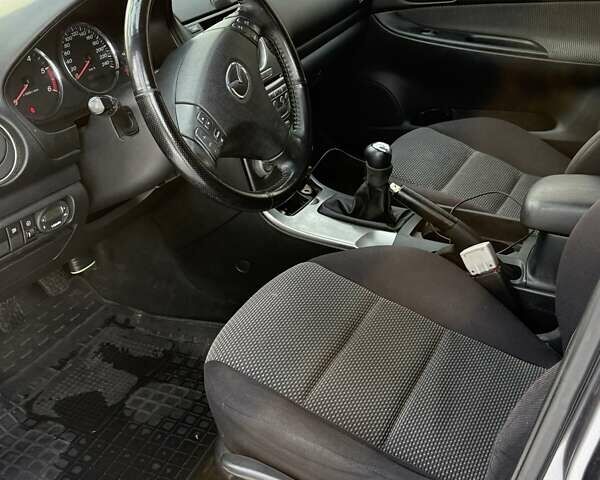 Сірий Мазда 6, об'ємом двигуна 2 л та пробігом 290 тис. км за 2800 $, фото 2 на Automoto.ua