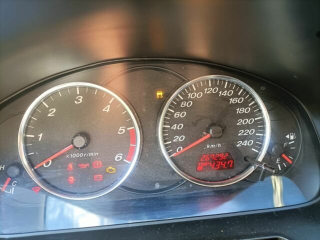 Серый Мазда 6, объемом двигателя 2 л и пробегом 260 тыс. км за 3900 $, фото 1 на Automoto.ua