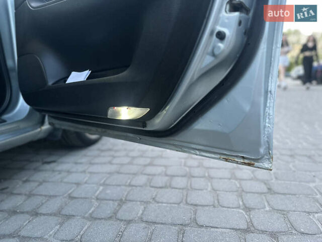 Сірий Мазда 6, об'ємом двигуна 2 л та пробігом 257 тис. км за 3950 $, фото 12 на Automoto.ua