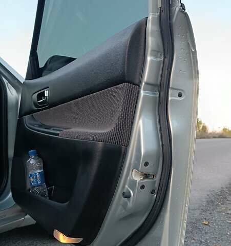 Сірий Мазда 6, об'ємом двигуна 1.8 л та пробігом 250 тис. км за 5700 $, фото 4 на Automoto.ua