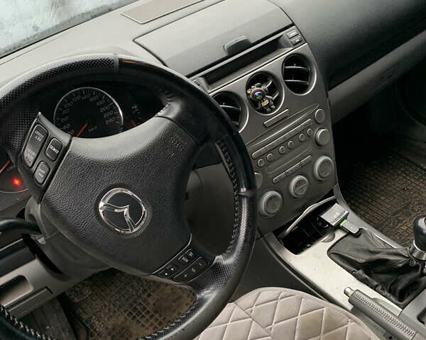 Сірий Мазда 6, об'ємом двигуна 2 л та пробігом 250 тис. км за 3100 $, фото 3 на Automoto.ua