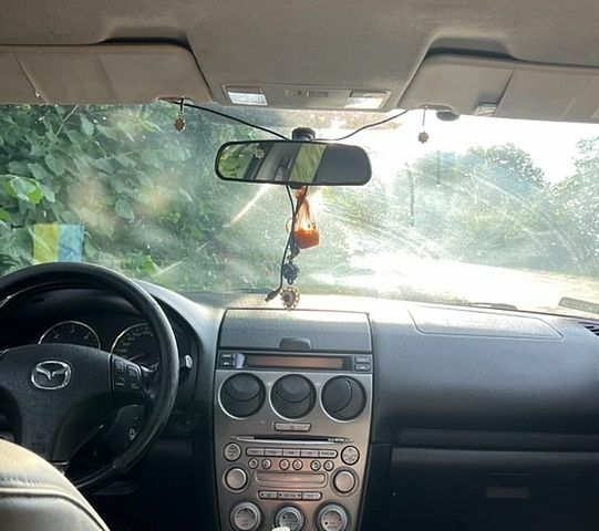 Серый Мазда 6, объемом двигателя 2 л и пробегом 320 тыс. км за 2500 $, фото 7 на Automoto.ua