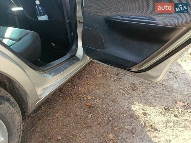 Серый Мазда 6, объемом двигателя 2 л и пробегом 356 тыс. км за 2700 $, фото 4 на Automoto.ua