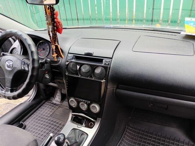 Сірий Мазда 6, об'ємом двигуна 2 л та пробігом 353 тис. км за 4500 $, фото 4 на Automoto.ua