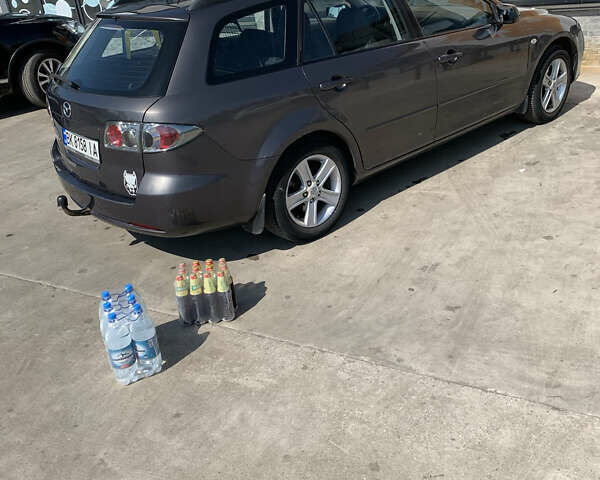 Серый Мазда 6, объемом двигателя 2 л и пробегом 302 тыс. км за 3400 $, фото 4 на Automoto.ua