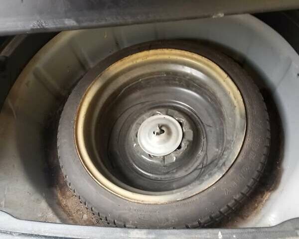 Серый Мазда 6, объемом двигателя 2 л и пробегом 357 тыс. км за 3600 $, фото 3 на Automoto.ua