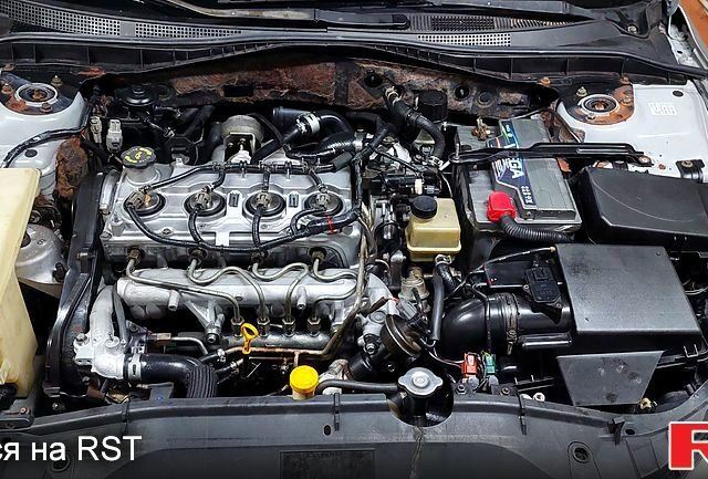 Серый Мазда 6, объемом двигателя 2 л и пробегом 314 тыс. км за 4500 $, фото 7 на Automoto.ua