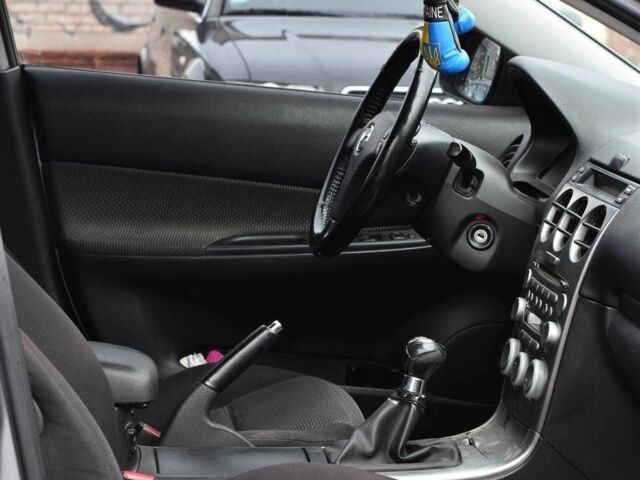 Сірий Мазда 6, об'ємом двигуна 2 л та пробігом 240 тис. км за 4500 $, фото 9 на Automoto.ua