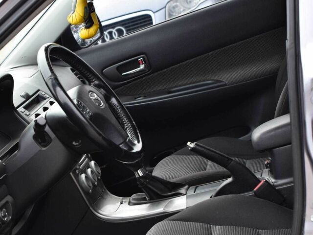 Сірий Мазда 6, об'ємом двигуна 2 л та пробігом 240 тис. км за 4500 $, фото 10 на Automoto.ua