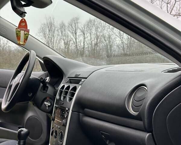 Сірий Мазда 6, об'ємом двигуна 1.8 л та пробігом 206 тис. км за 4100 $, фото 12 на Automoto.ua