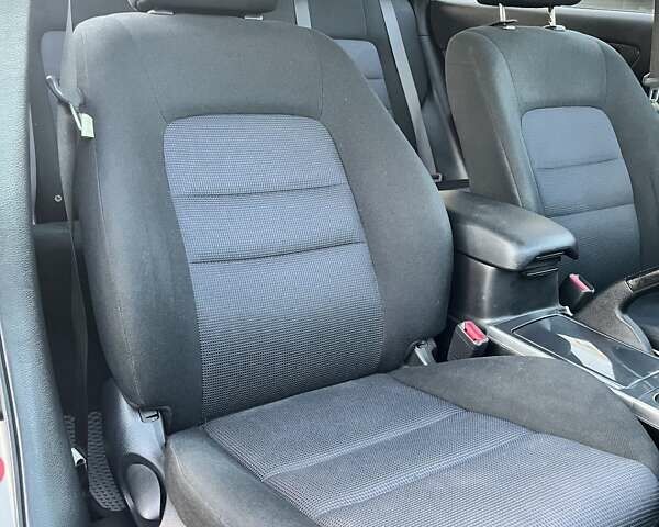 Сірий Мазда 6, об'ємом двигуна 1.8 л та пробігом 175 тис. км за 4900 $, фото 22 на Automoto.ua