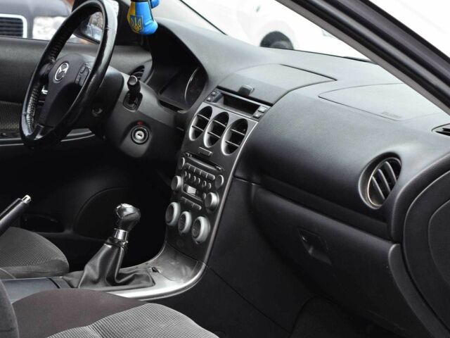 Сірий Мазда 6, об'ємом двигуна 2 л та пробігом 240 тис. км за 4500 $, фото 6 на Automoto.ua