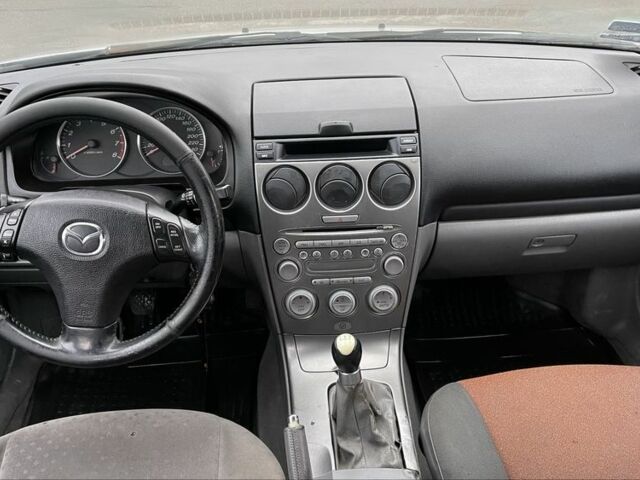 Сірий Мазда 6, об'ємом двигуна 2 л та пробігом 235 тис. км за 1250 $, фото 10 на Automoto.ua