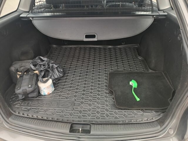 Сірий Мазда 6, об'ємом двигуна 2 л та пробігом 390 тис. км за 4800 $, фото 1 на Automoto.ua