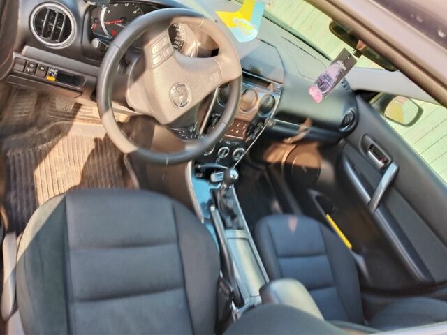 Серый Мазда 6, объемом двигателя 2 л и пробегом 400 тыс. км за 4100 $, фото 3 на Automoto.ua