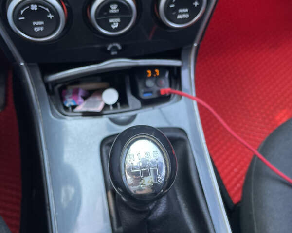 Серый Мазда 6, объемом двигателя 2 л и пробегом 377 тыс. км за 4000 $, фото 5 на Automoto.ua