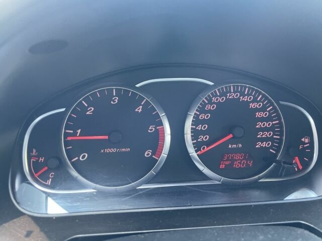 Серый Мазда 6, объемом двигателя 2 л и пробегом 377 тыс. км за 3800 $, фото 4 на Automoto.ua