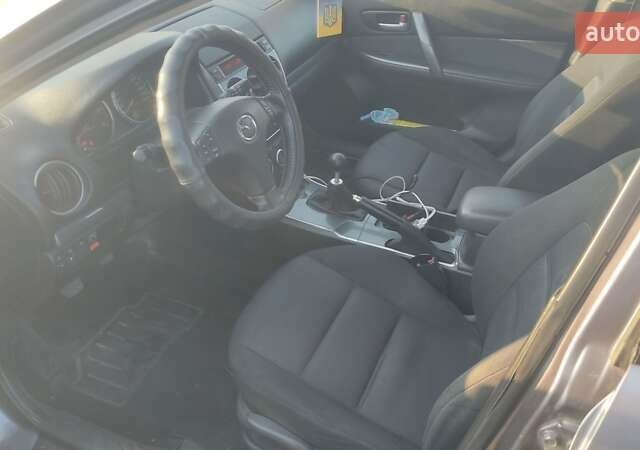 Сірий Мазда 6, об'ємом двигуна 2 л та пробігом 388 тис. км за 3800 $, фото 6 на Automoto.ua
