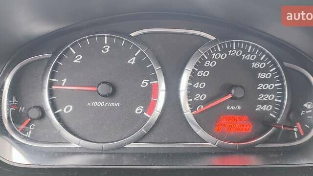 Сірий Мазда 6, об'ємом двигуна 2 л та пробігом 300 тис. км за 4250 $, фото 8 на Automoto.ua