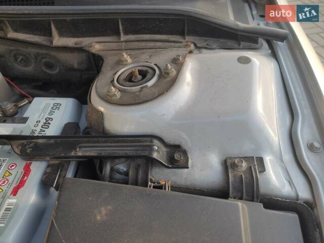 Серый Мазда 6, объемом двигателя 2 л и пробегом 209 тыс. км за 4600 $, фото 48 на Automoto.ua
