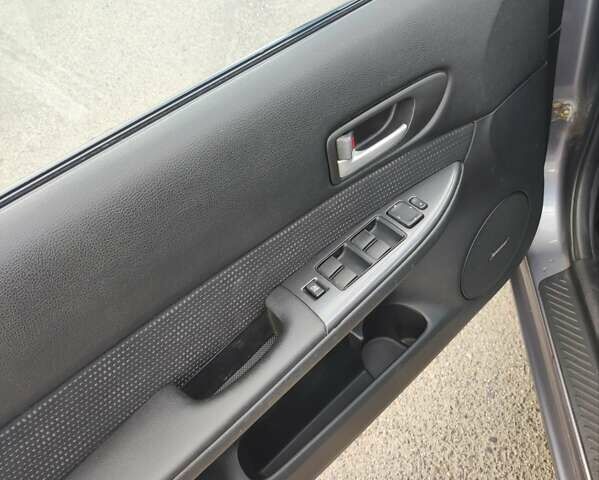 Серый Мазда 6, объемом двигателя 2 л и пробегом 307 тыс. км за 4500 $, фото 8 на Automoto.ua