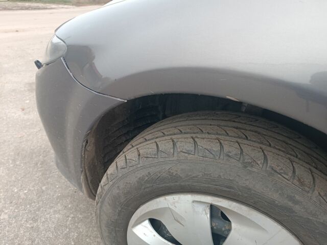 Сірий Мазда 6, об'ємом двигуна 2 л та пробігом 390 тис. км за 4800 $, фото 5 на Automoto.ua