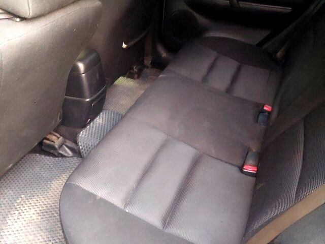 Сірий Мазда 6, об'ємом двигуна 2 л та пробігом 263 тис. км за 3899 $, фото 9 на Automoto.ua