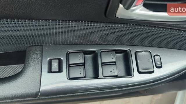 Сірий Мазда 6, об'ємом двигуна 2 л та пробігом 300 тис. км за 4250 $, фото 13 на Automoto.ua