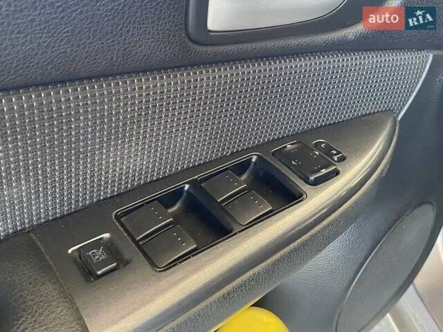Сірий Мазда 6, об'ємом двигуна 2 л та пробігом 325 тис. км за 4999 $, фото 34 на Automoto.ua
