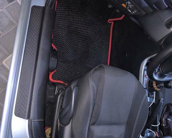 Серый Мазда 6, объемом двигателя 2 л и пробегом 367 тыс. км за 5000 $, фото 14 на Automoto.ua