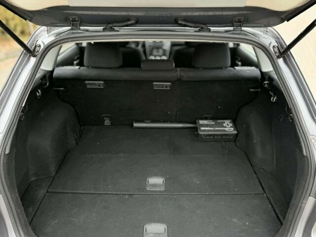 Серый Мазда 6, объемом двигателя 2 л и пробегом 260 тыс. км за 3400 $, фото 5 на Automoto.ua