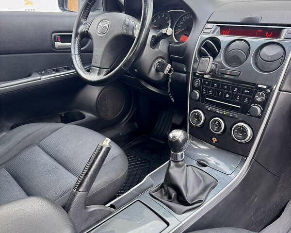 Сірий Мазда 6, об'ємом двигуна 2 л та пробігом 272 тис. км за 3999 $, фото 20 на Automoto.ua