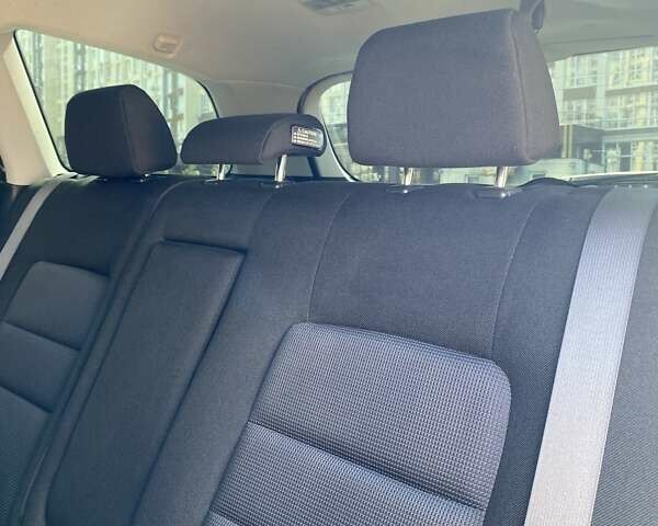 Серый Мазда 6, объемом двигателя 1.8 л и пробегом 211 тыс. км за 4700 $, фото 7 на Automoto.ua