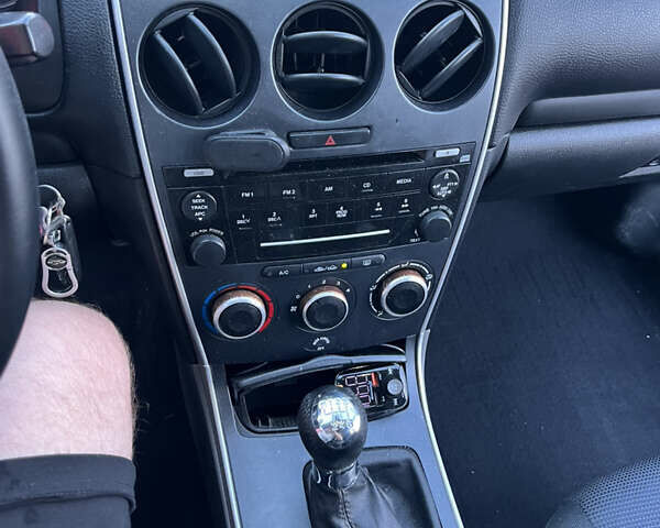 Сірий Мазда 6, об'ємом двигуна 2 л та пробігом 225 тис. км за 4000 $, фото 11 на Automoto.ua